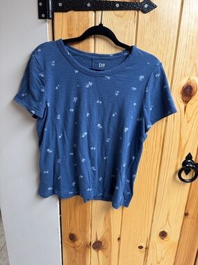 GAP Navy Blue Short Sleeve Tee with Tiny White Florals
